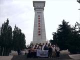 紀念碑合影.jpg